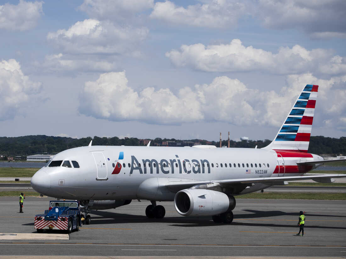 ¿Cuál es el peso de equipaje facturado permitido con American Airlines?